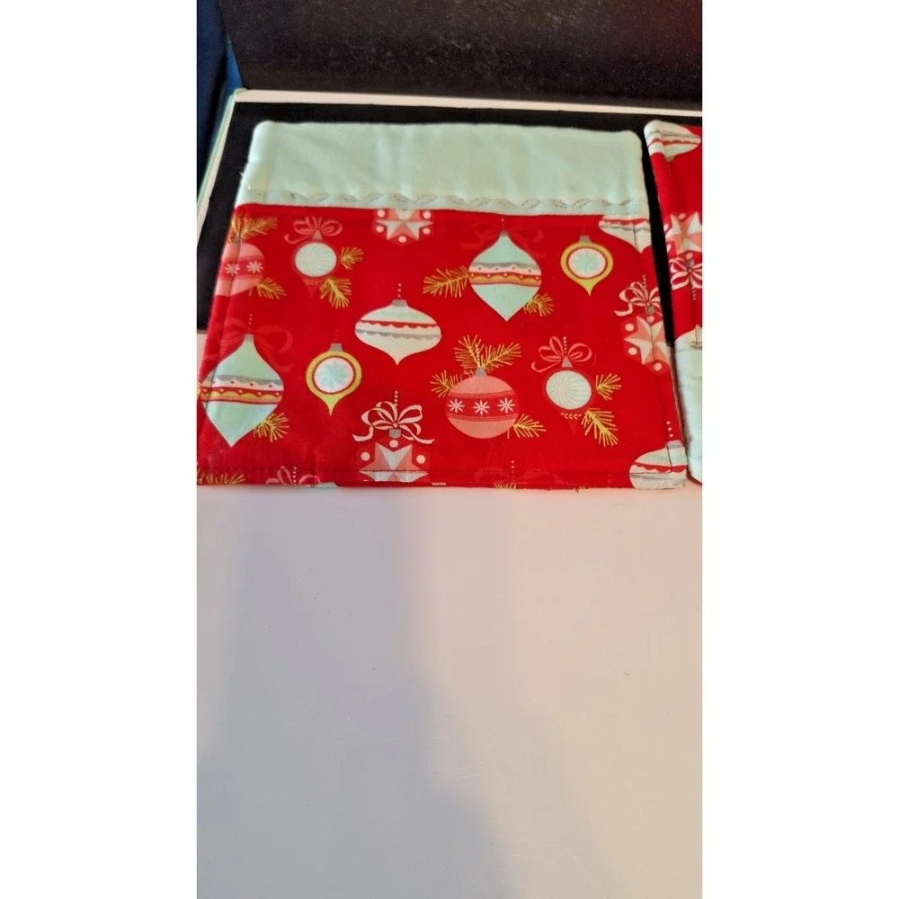 CHRISTMAS POT HOLDERS RED GREEN 100% COTTON KITCHEN HOT PADS NEW NO TAGS